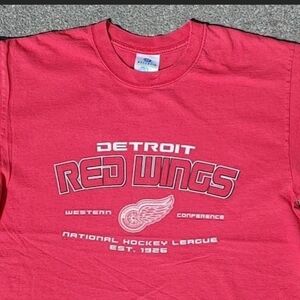 Bulletin Vtg 1990s NHL Detroit Red Wings Graphic Tee Made in Canada Size L
